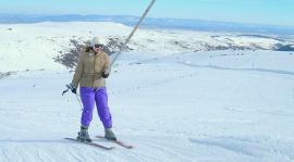 Goedkope Wintervakantie diverse interessante en goedkope wintersport mogelijkheden op kampeerboerderij La source in Frankrijk, vlakbij het Massif Central.